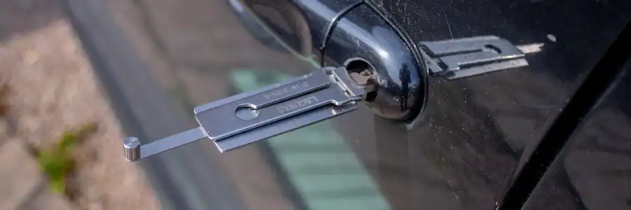 master key in car lock