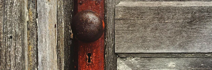 old, worn-out door lock