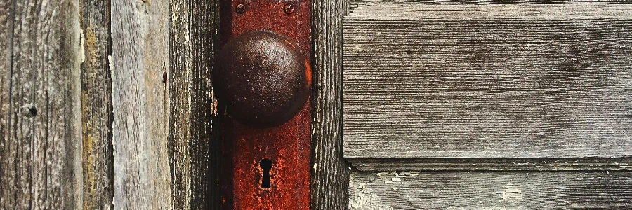 old, worn-out door lock